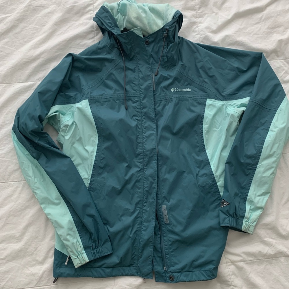 Columbia women’s rain jacket - waterproof